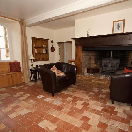 Bed and Breakfast Ancienne Ecole Cazaux-Villecomtal Esterno foto