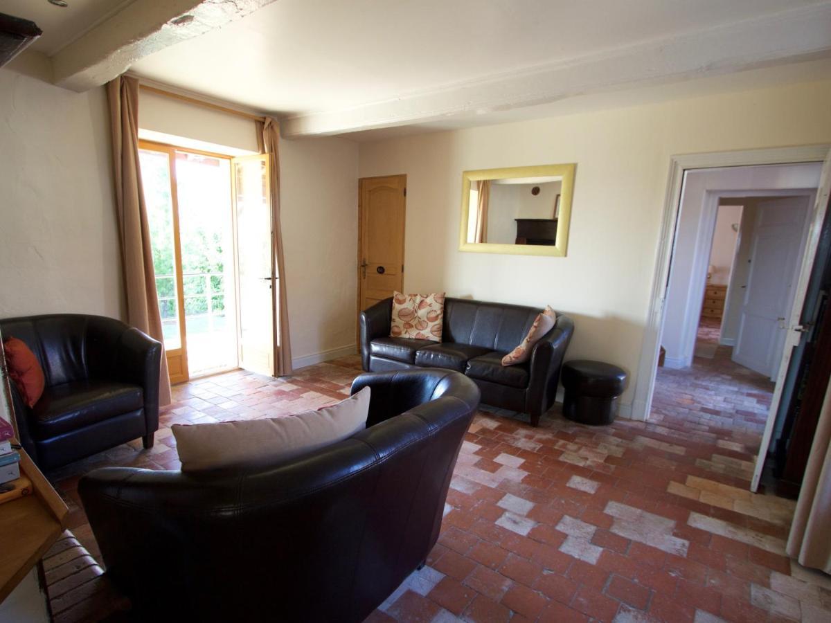 Bed and Breakfast Ancienne Ecole Cazaux-Villecomtal Esterno foto
