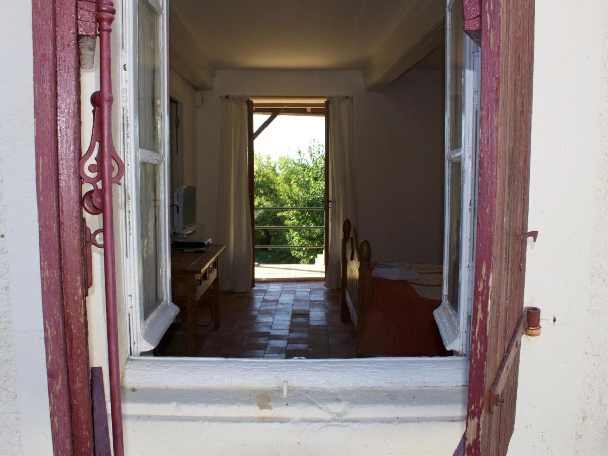 Bed and Breakfast Ancienne Ecole Cazaux-Villecomtal Esterno foto