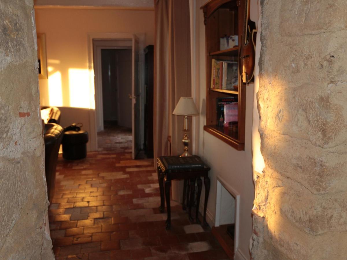 Bed and Breakfast Ancienne Ecole Cazaux-Villecomtal Esterno foto