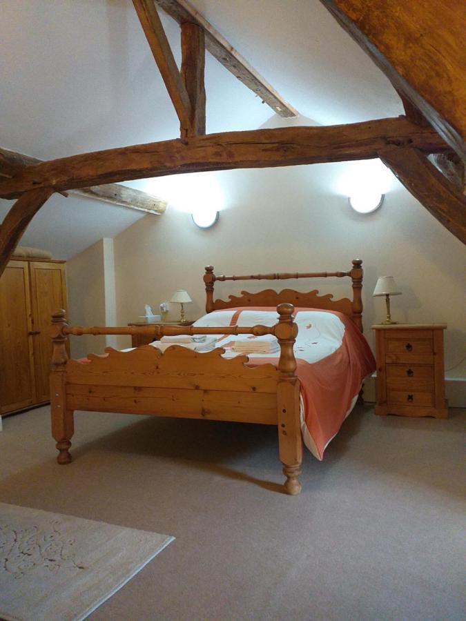 Bed and Breakfast Ancienne Ecole Cazaux-Villecomtal Esterno foto